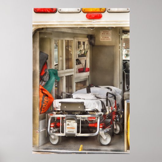 Rescue - Inside the Ambulance Poster (Voorkant)