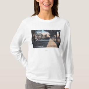 Residentiële scène op Riverside Drive T-shirt