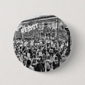Resist 2 ronde button 5,7 cm (Voorkant)