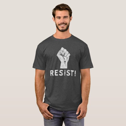 Resist Fist T-shirt (Voorkant volledig)