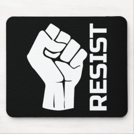 Resist met vuist - in wit 0002 muismat