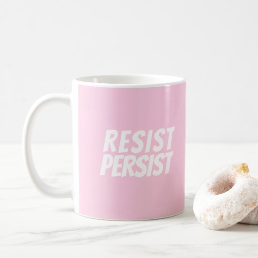 "Resist Persist" lichtroze wit Koffiemok (Met donut)
