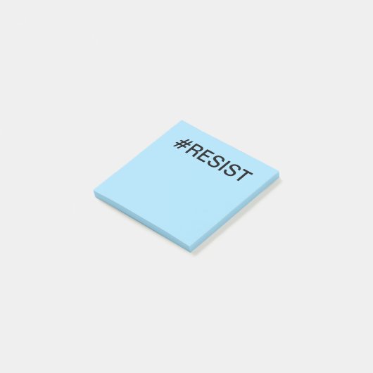 #Resist Protest zwarte tekst op lichtblauw Post-it® Notes (Schuin)