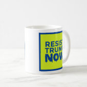 RESIST TRUMP NU logo mok (Voorkant rechts)