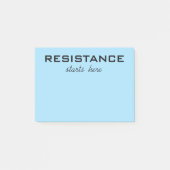 Resistentie begint hier zwarte tekst op lichtblauw post-it® notes (Voorkant)