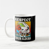 Respect Your Elders Gaming Control 80s Retro Funny Koffiemok (Links)