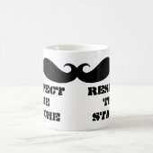 Respecteer de stache koffie mok voor mannelijke ma (Center)