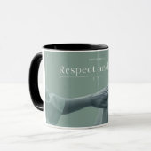 Respecteer en Zorg Mok - Inspireer Positiviteit (Voorkant links)