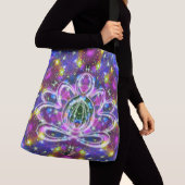 Resplendent Zen Lotus Crossbody Tas (Dichtbij)