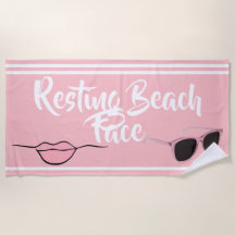 Restend strand van het Roze Beach handdoek