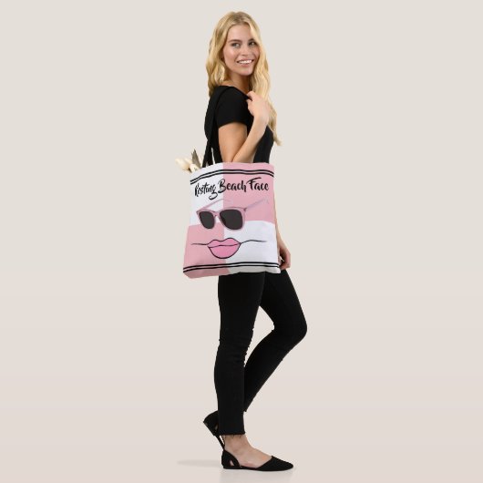 Restende Kieuwzijde Roze en Witte Controle Tote Bag (Op model)