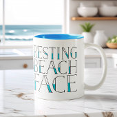 Resting Beach Face Summer Tweekleurige Koffiemok