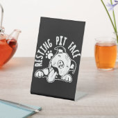 Resting Pit Face Funny Dog Pitbull Meme Cloding Reclamebord Met Voetstuk (Insitu)