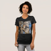 resus macaque monkey kijkt op t-shirt (Voorkant volledig)