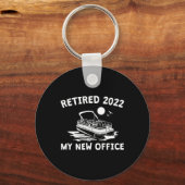 Retired 2022 - My New Office, Funny Ntoon Boating  Sleutelhanger (Voorkant)