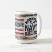 Retired Navy Veteran USA Flag Mug Gift Koffiemok (Voorkant rechts)