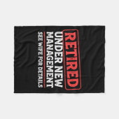 Retired Under New Management Funny Mens Husband Re Fleece Deken (Voorkant (Horizontaal))
