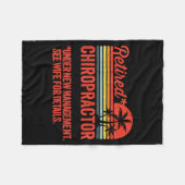 Retired Under New Management Retirement Gift Chiro Fleece Deken (Voorkant (Horizontaal))