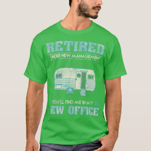 Retivering Funny Camping RV Caravan Gift Retiree N T-shirt