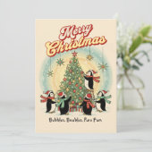 Retro 1950 kerstkaart met pinguïns en boom (Staand voorkant)