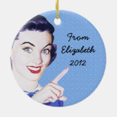 Retro 1950s die Vrouw wijst Keramisch Ornament (Achterkant)