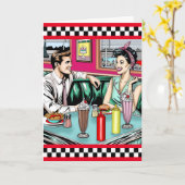 Retro 1950's Paar bij Diner Happy Birthday Kaart (Gele Bloem)