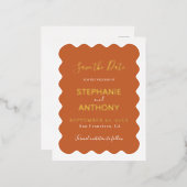 Retro 1950s Wavy Edge Terracotta Wedding Folie Uitnodiging Briefkaart (Voorkant / Achterkant)