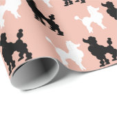 Retro 1950's witte en zwarte roedels op zalmroze cadeaupapier (Rol Hoek)