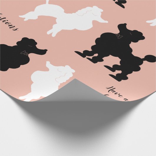 Retro 1950's witte en zwarte roodjes op roze grond cadeaupapier (Hoek)