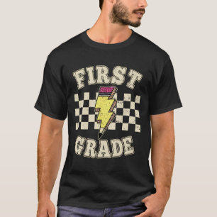 Retro 1e leraar eerste klas bliksemschicht potlood t-shirt