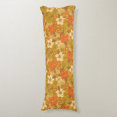 Retro 60s/70s Oranje en Olijfgroene Floral Lichaamskussen (Voorkant Verticaal)