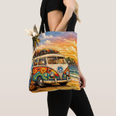 Retro 60s Hippie Beach Bus Sunset | Surf Life Art Tote Bag (Dichtbij)