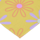 Retro 60s Mod Pop Flower Pattern in Yellow Tafelkleed (Gekanteld)