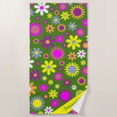 Retro 60s Vloergroene gele Paarse Floral Name Strandlaken (Voorkant)