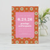 Retro 70s Bloemen Krachtig Oranje Roze Foto Huweli Save The Date (Staand voorkant)