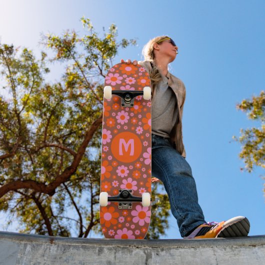 Retro 70s bloemmotief gepersonaliseerd persoonlijk skateboard (Buiten 1)