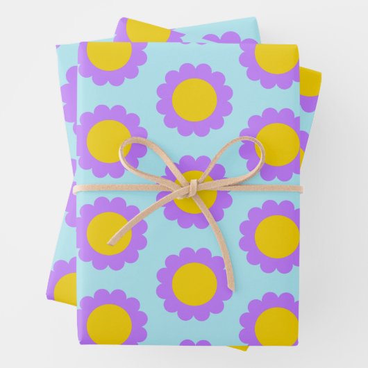 Retro 70s Floral Pattern in Blue Paars and Yellow Inpakpapier Vel (In situ)