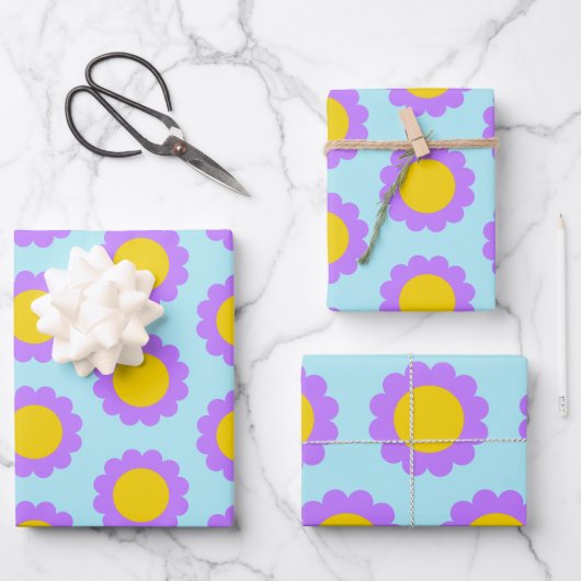 Retro 70s Floral Pattern in Blue Paars and Yellow Inpakpapier Vel (Voorkant)