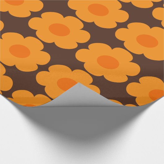 Retro 70s Flowers Floral Pattern Oranje en Brown Cadeaupapier (Hoek)