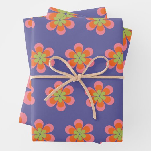 Retro 70s Groovy Flower Pattern in Paars Inpakpapier Vel (In situ)