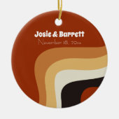 Retro 70s Groovy Trouwpaar Foto Kerstmis Keramisch Ornament (Voorkant)