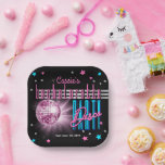 Retro 70's Neon Kijk Disco Ball Bachelorette Papieren Bordje<br><div class="desc">Neem een reis terug naar de jaren '70 en feest aan de wilde kant met deze retrodisco bal "Welkom" naar [name's] "Bachelorette Disco Party"-ontwerp in roze, elektrisch blauw en inclusief roze en zilveren toontekst met roze, blauwe en zilvertoon (geen folie) sterren — allemaal op een zwarte achtergrond. Merk op dat...</div>