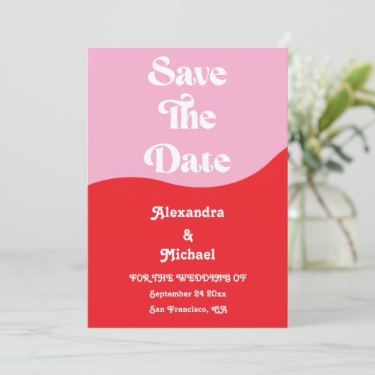 Retro 70s Roze en Rode Neon Wedding Save The Date (Staand voorkant)