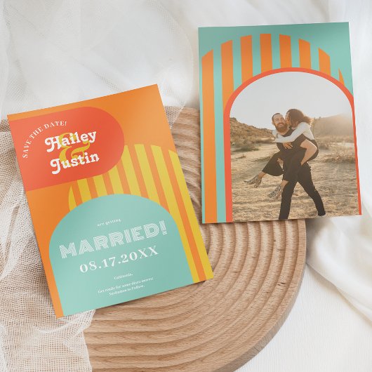  retro 70s terracotta boogfoto bruiloft save the date