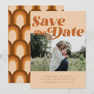 Retro 70s Typografie Groovy Brown Photo Wedding Save The Date