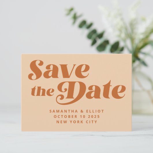 Retro 70s Typografie Rainbow Pattern in Brown Save The Date (Staand voorkant)