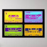 Retro 80s Pop Art Cassettebandjes Poster<br><div class="desc">In de jaren tachtig droeg iedereen een hoofdtelefoon en luisterde naar hun muziek op een draagbare cassettespeler. Plaats je cassette en je had overal muziek, tot Side A aan het einde kwam en de tape naar Side B moest worden omgedraaid. Mensen konden zelfs je eigen tapes maken. Het ontwerp van...</div>