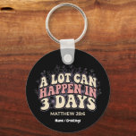 Retro A Lot Can Happen In 3 Days Christian Easter Sleutelhanger<br><div class="desc">Celebrate hope with this minimalist, 70s-inspired retro design. Featuring the powerful phrase "A Lot Can Happen In 3 Days" in a wavy, groovy bubble font, this aesthetic piece is accented with delicate light purple wildflowers. A perfect blend of modern "Christian Cowgirl" vibes and timeless scripture (Matthew 28:6), it’s a meaningful...</div>