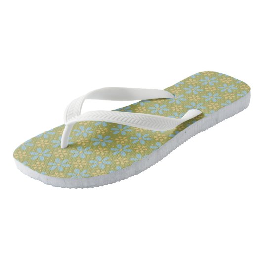 Retro Abstract Blauw en Gele Bloemen op Groen Teenslippers (Schuin)