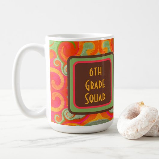 Retro Abstract Modern Teacher Initiaal Class Squad Koffiemok (Met donut)